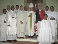 Il gruppo dei preti e diaconi presenti alla Messa di Saluto